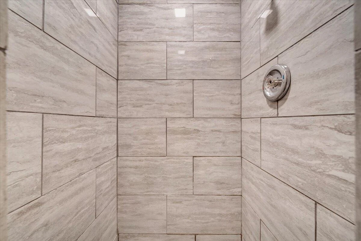 5333 Thornrose RD - Photo 22