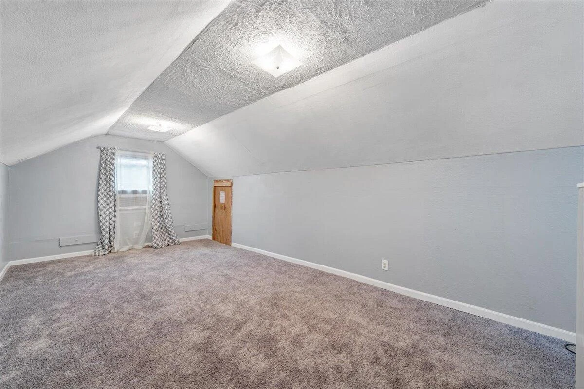 5333 Thornrose RD - Photo 32