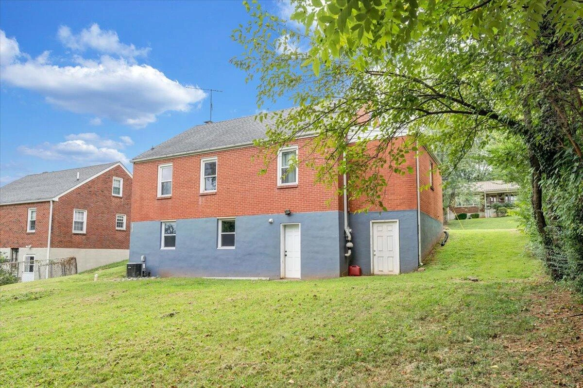 5333 Thornrose RD - Photo 44