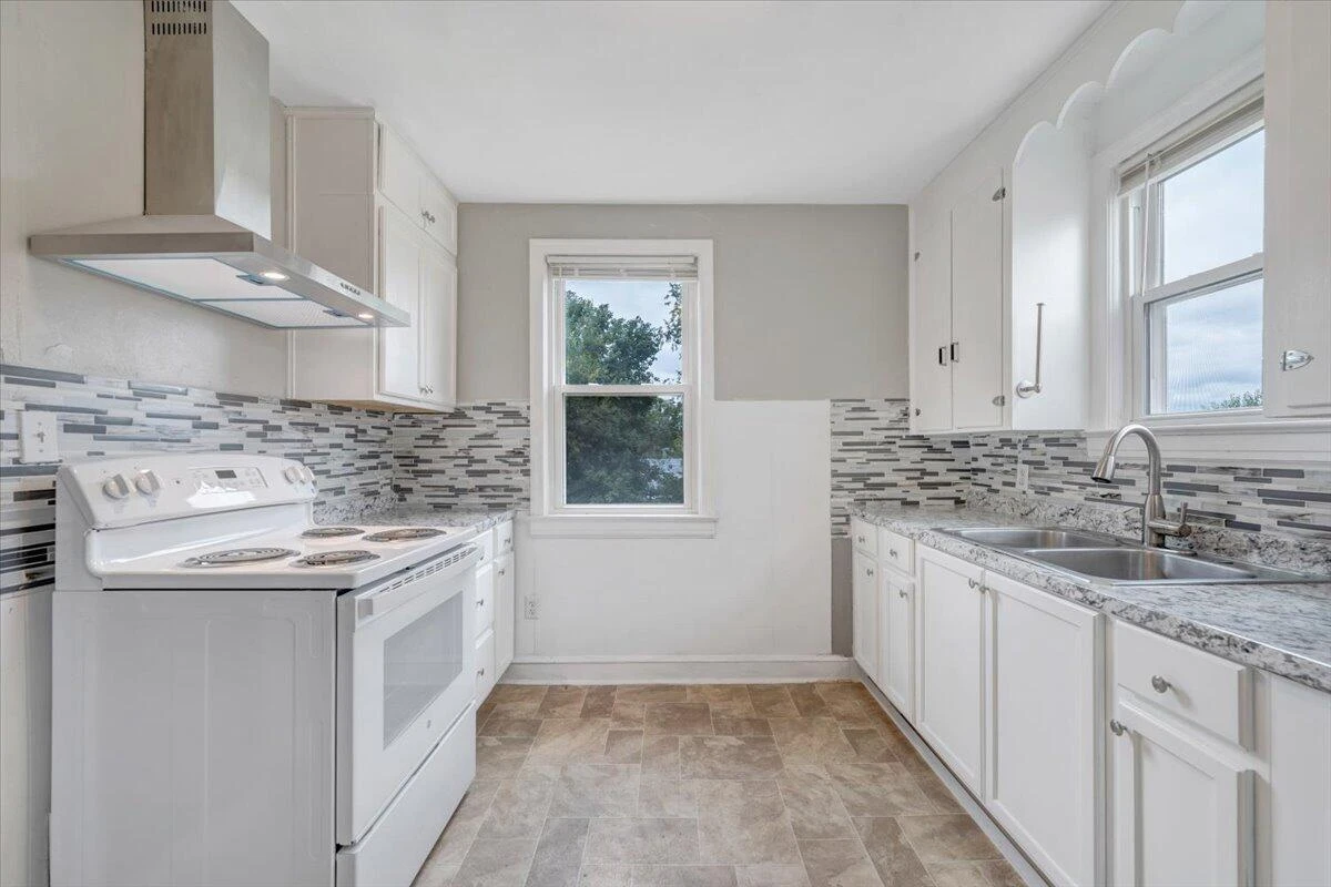 5333 Thornrose RD - Photo 12
