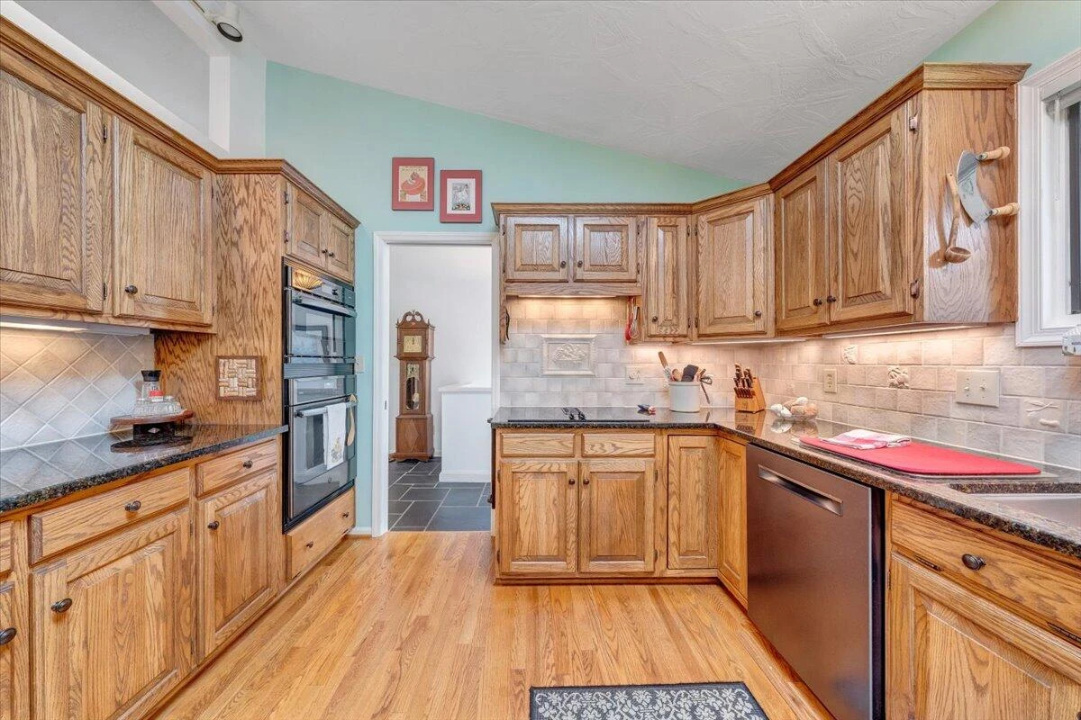 6036 Lakemont DR - Photo 34