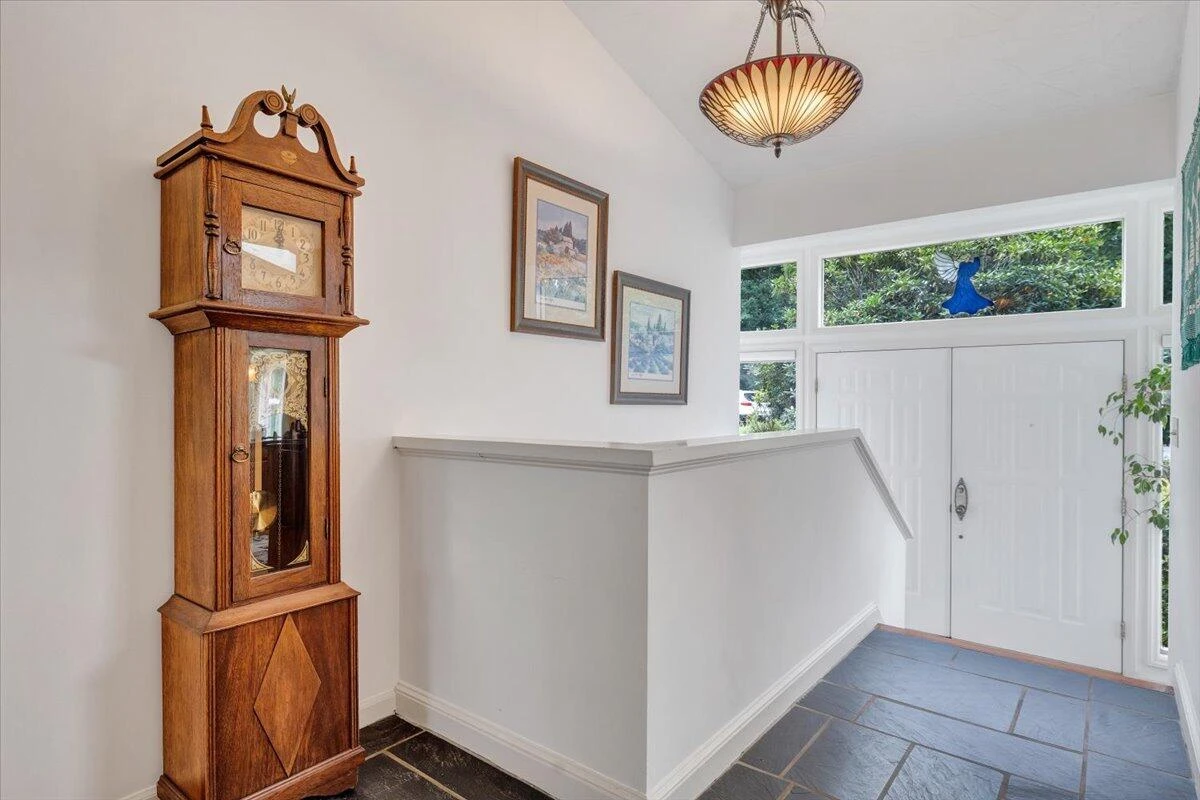 6036 Lakemont DR - Photo 9