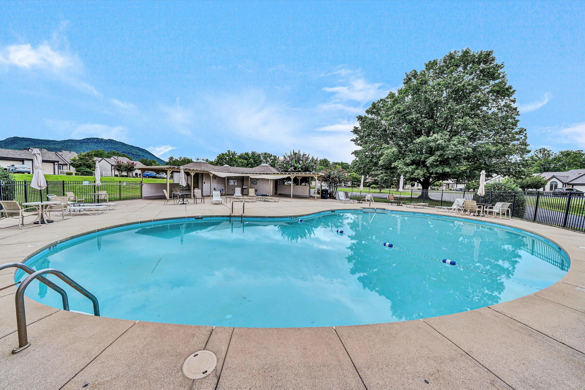 8531 Muirfield CIR - Photo 31