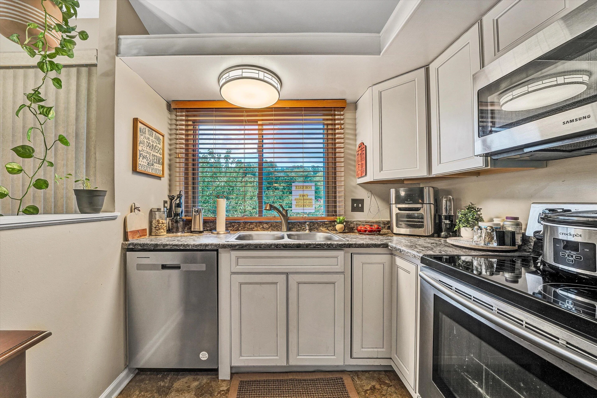 8531 Muirfield CIR - Photo 6