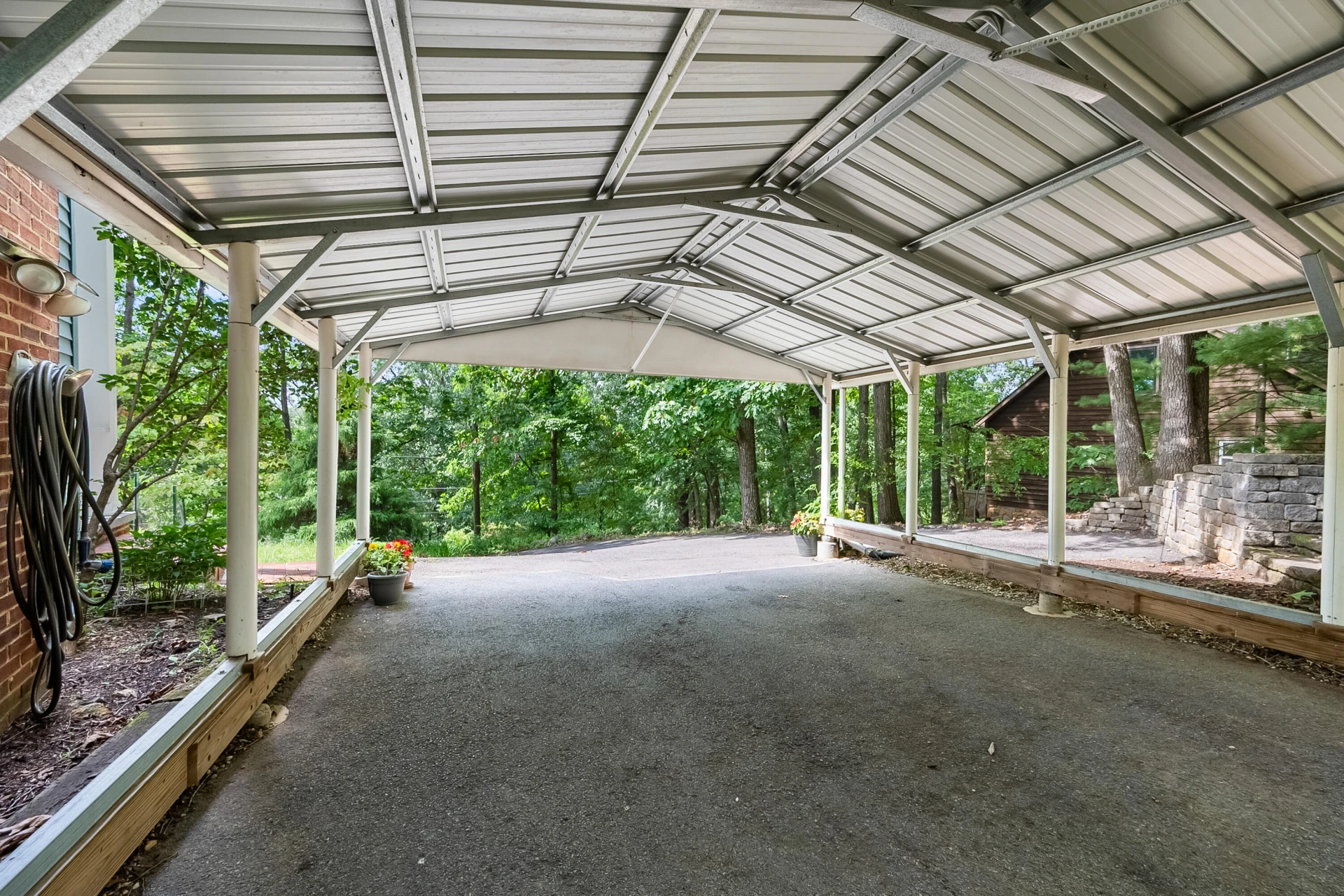 1160 Sherwood DR - Photo 14