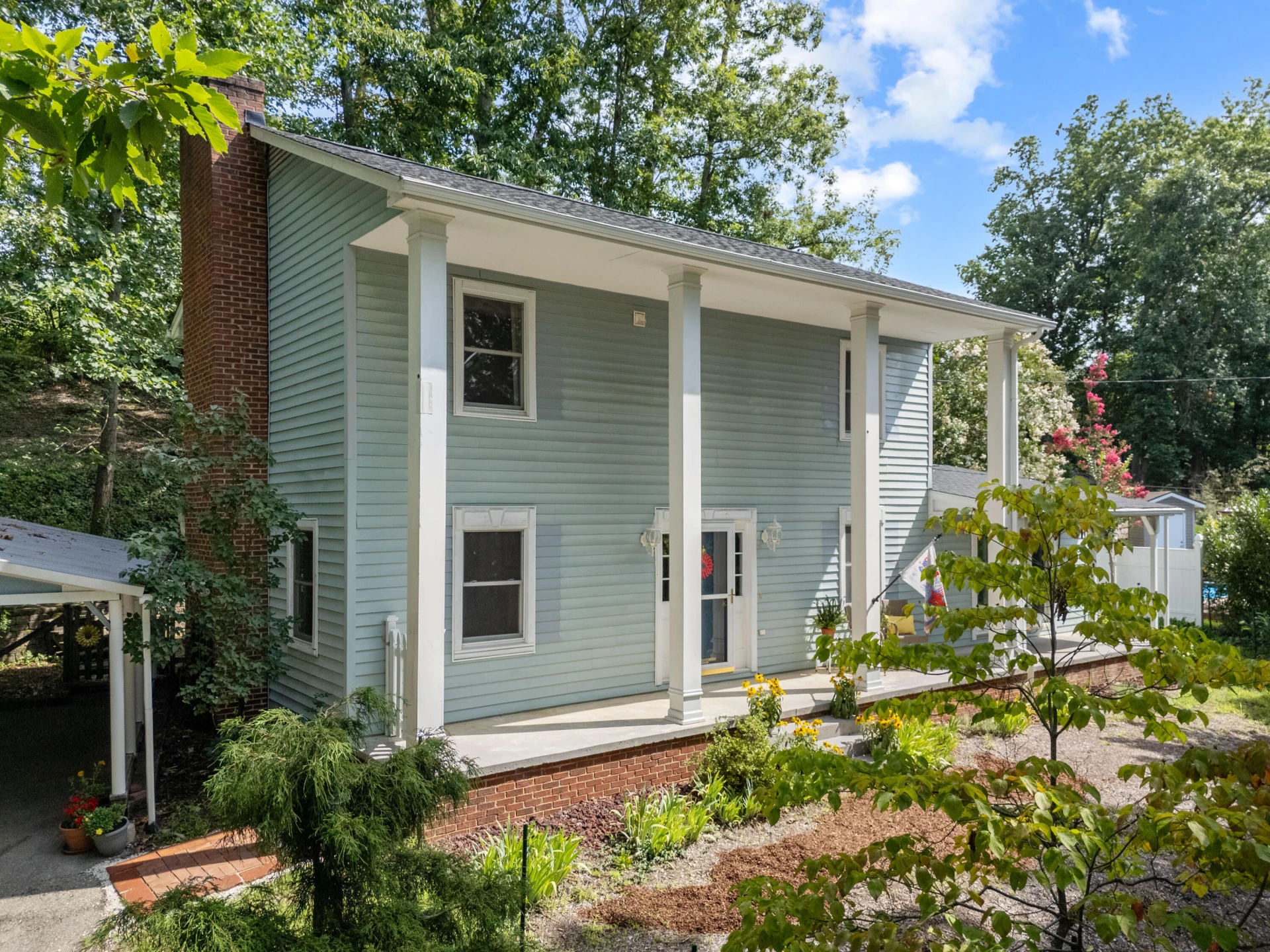 1160 Sherwood DR - Photo 2