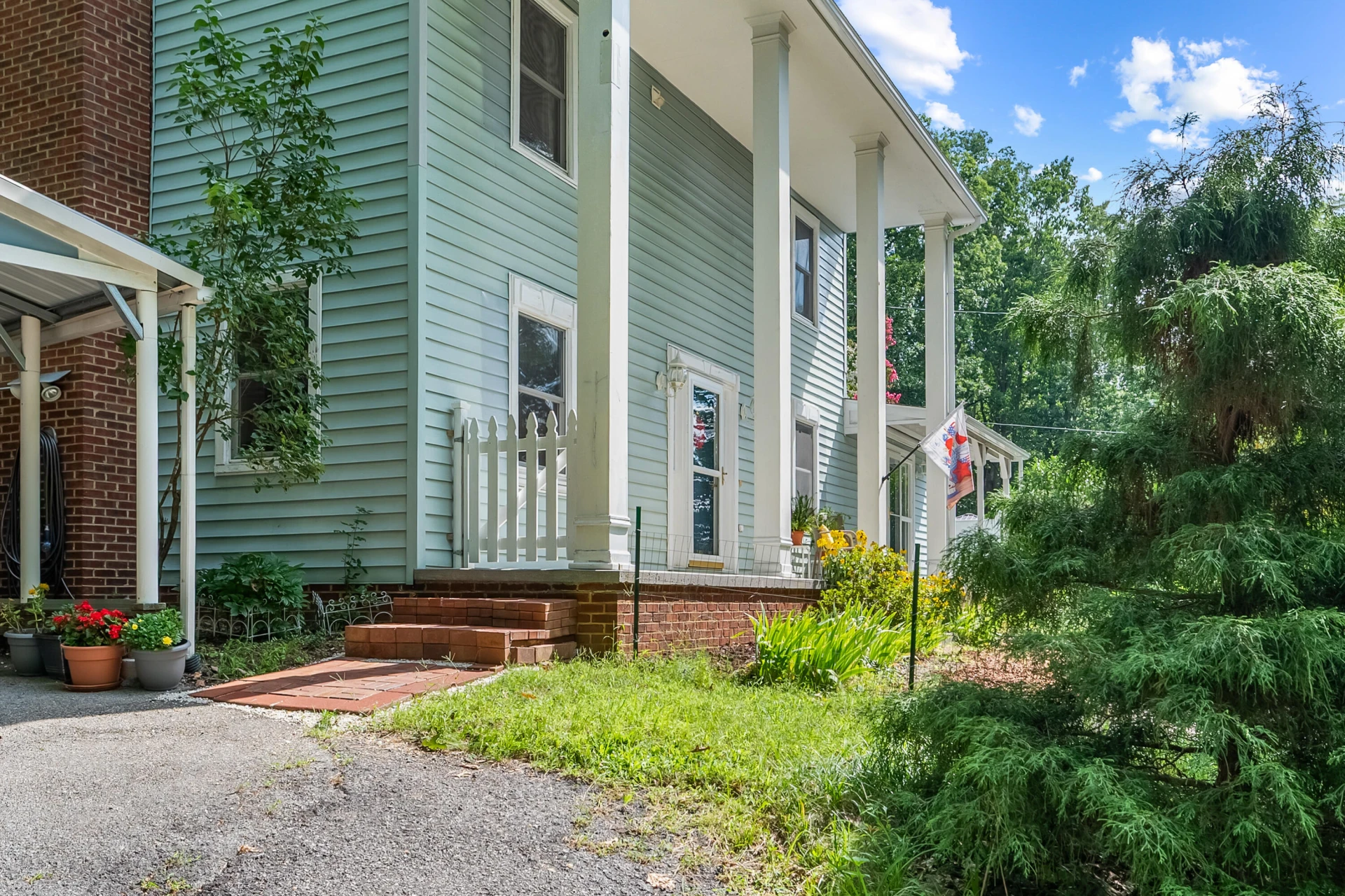 1160 Sherwood DR - Photo 7