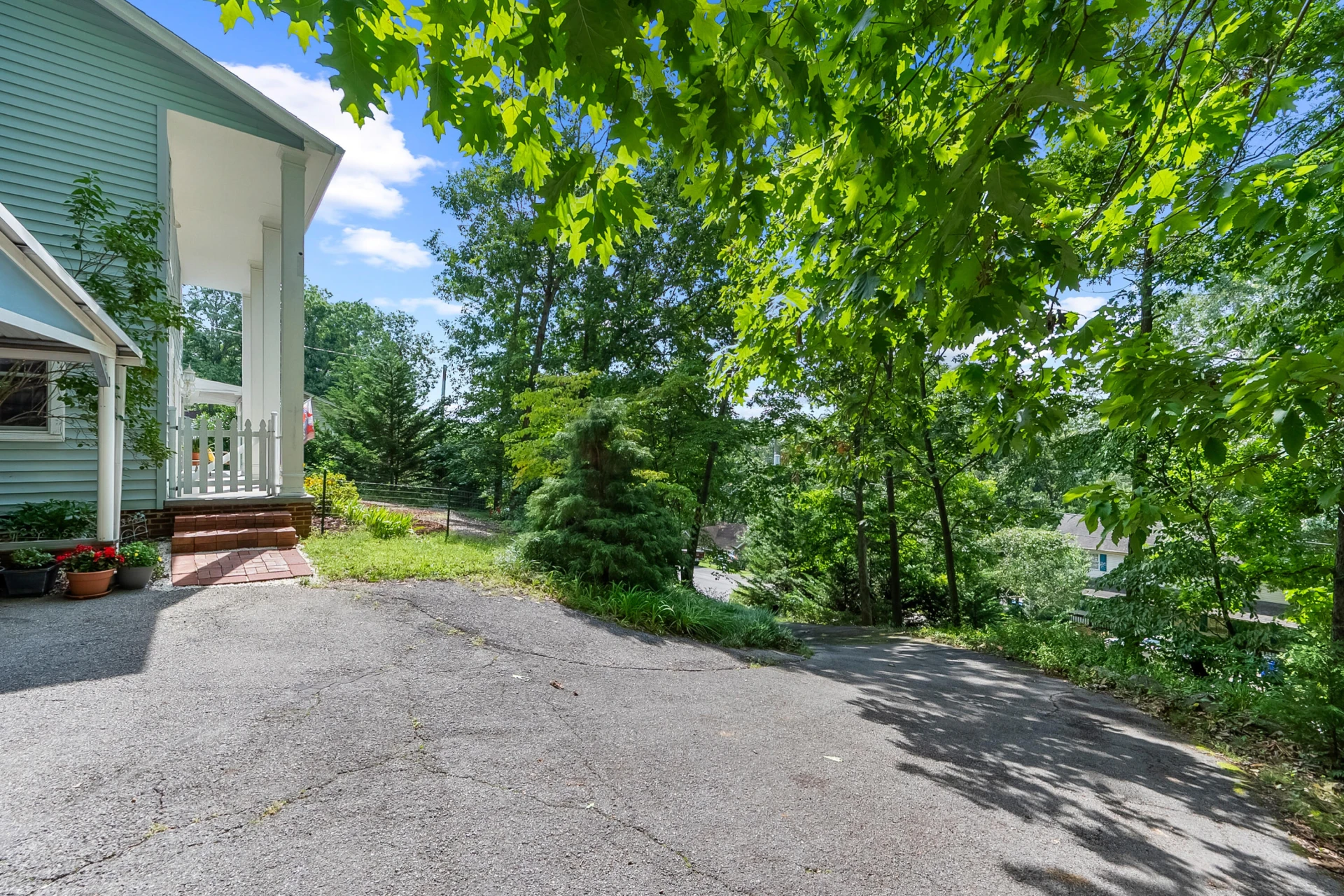 1160 Sherwood DR - Photo 8