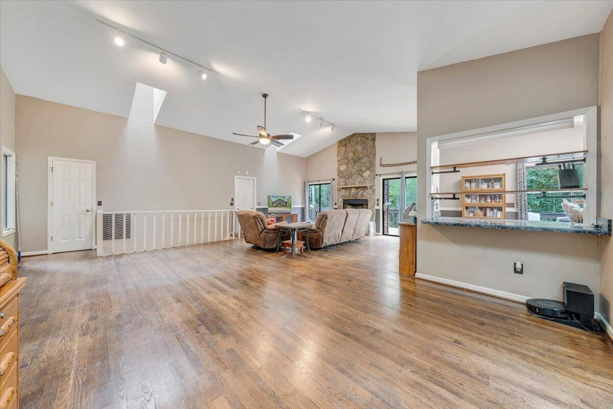 614 Sweetbriar LN - Photo 7