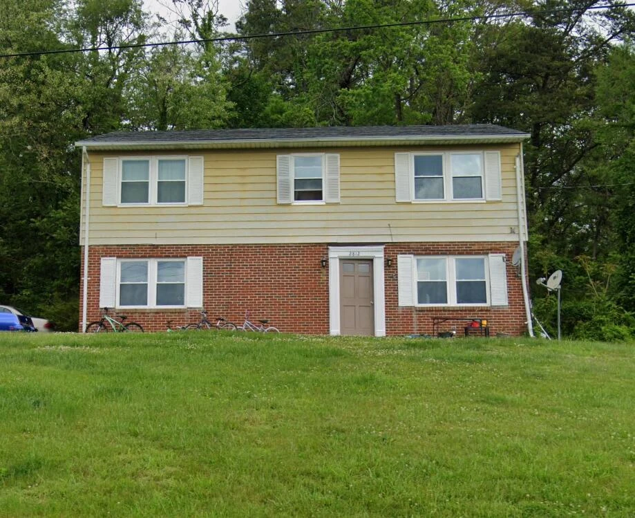 2802, 2812 Vinyard AVE NE