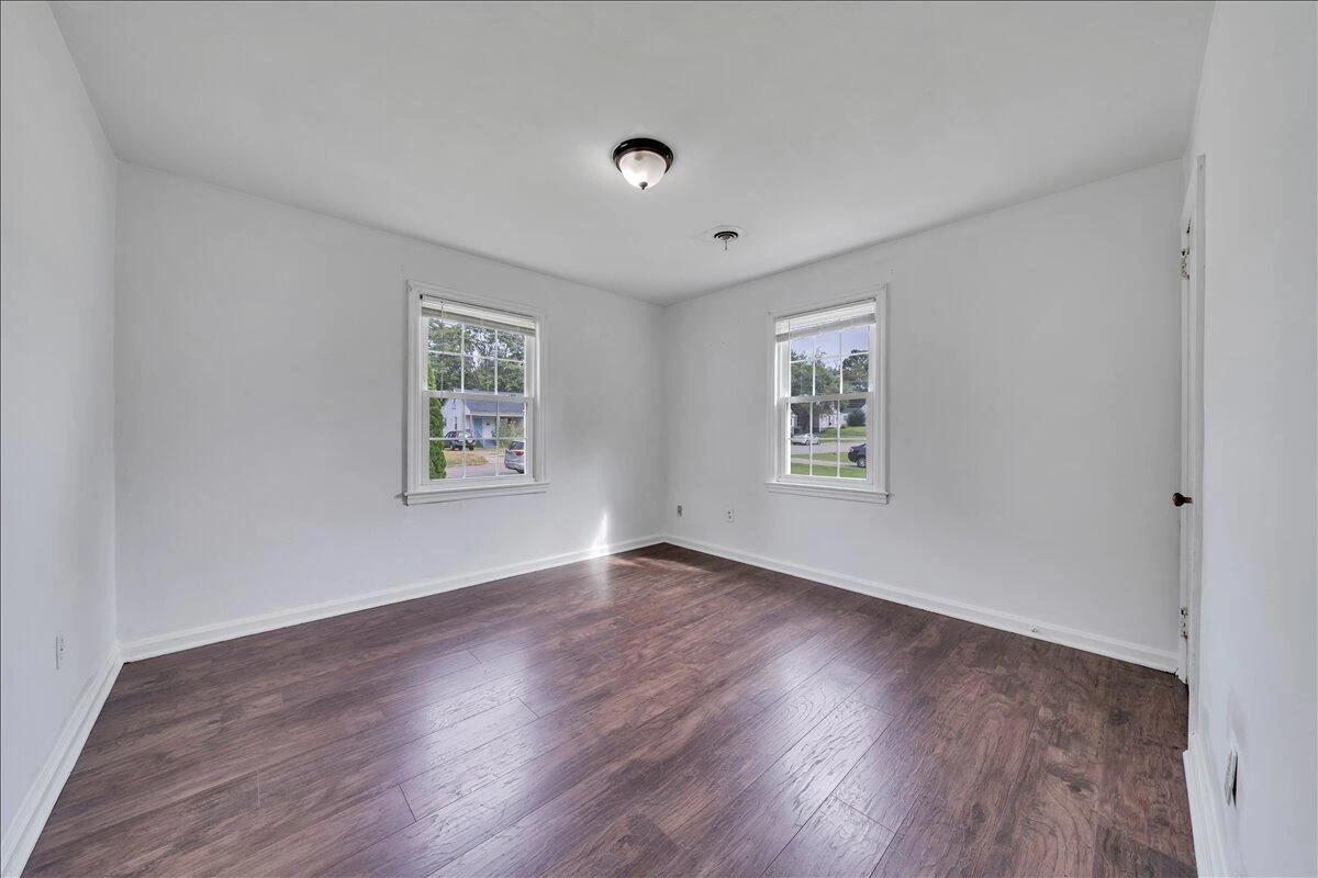 2613 Cornell DR NW - Photo 13