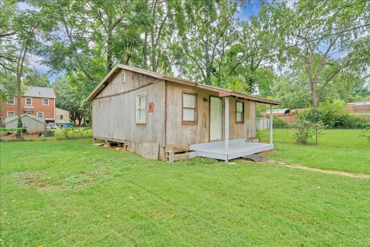 2613 Cornell DR NW - Photo 23