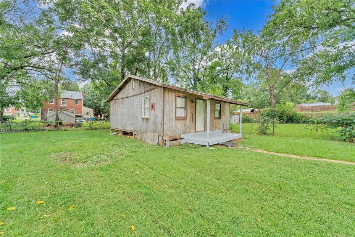 2613 Cornell DR NW - Photo 24