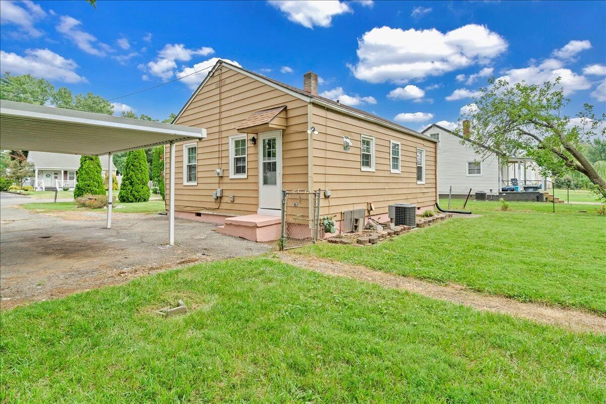 2613 Cornell DR NW - Photo 33