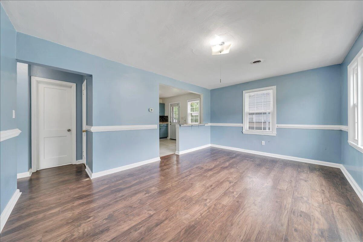 2613 Cornell DR NW - Photo 8