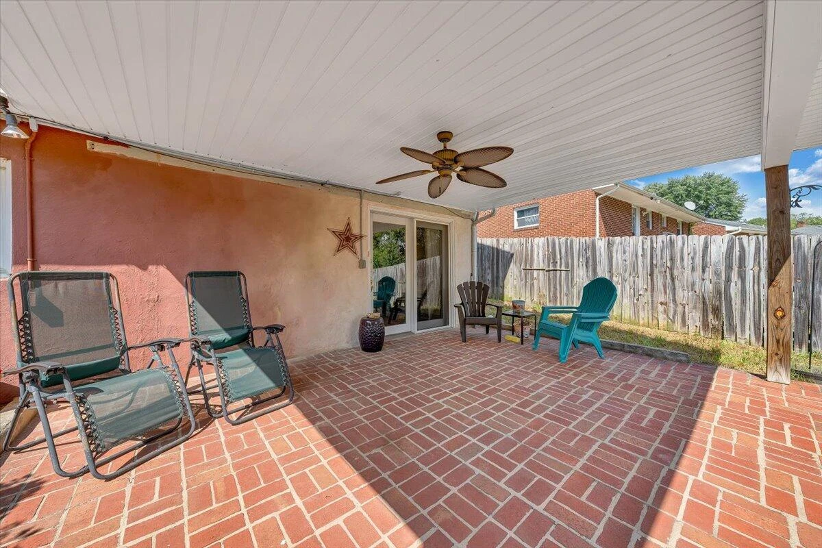947 Estates RD SE - Photo 17
