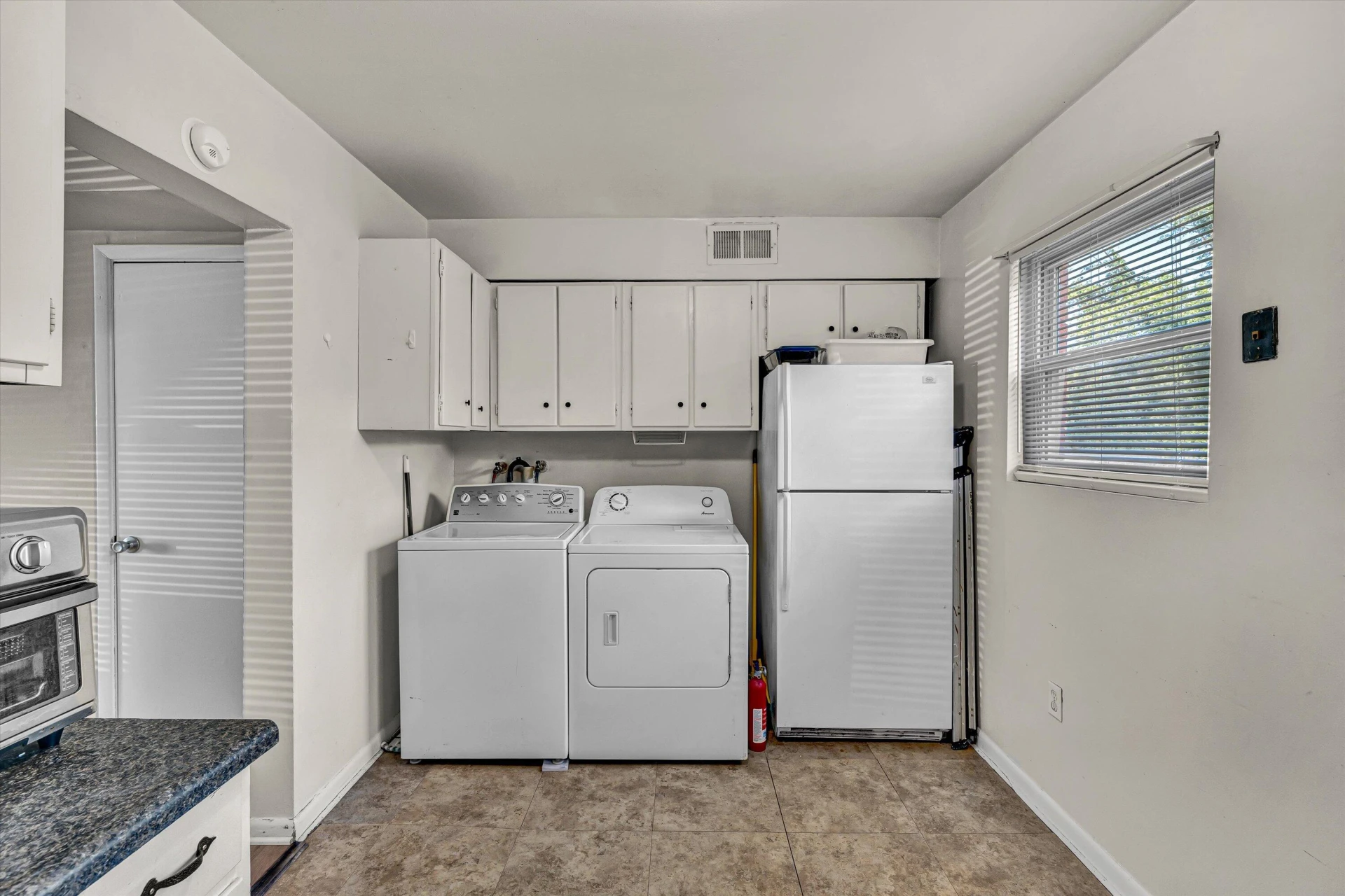 3122 Garden City BLVD SE - Photo 17