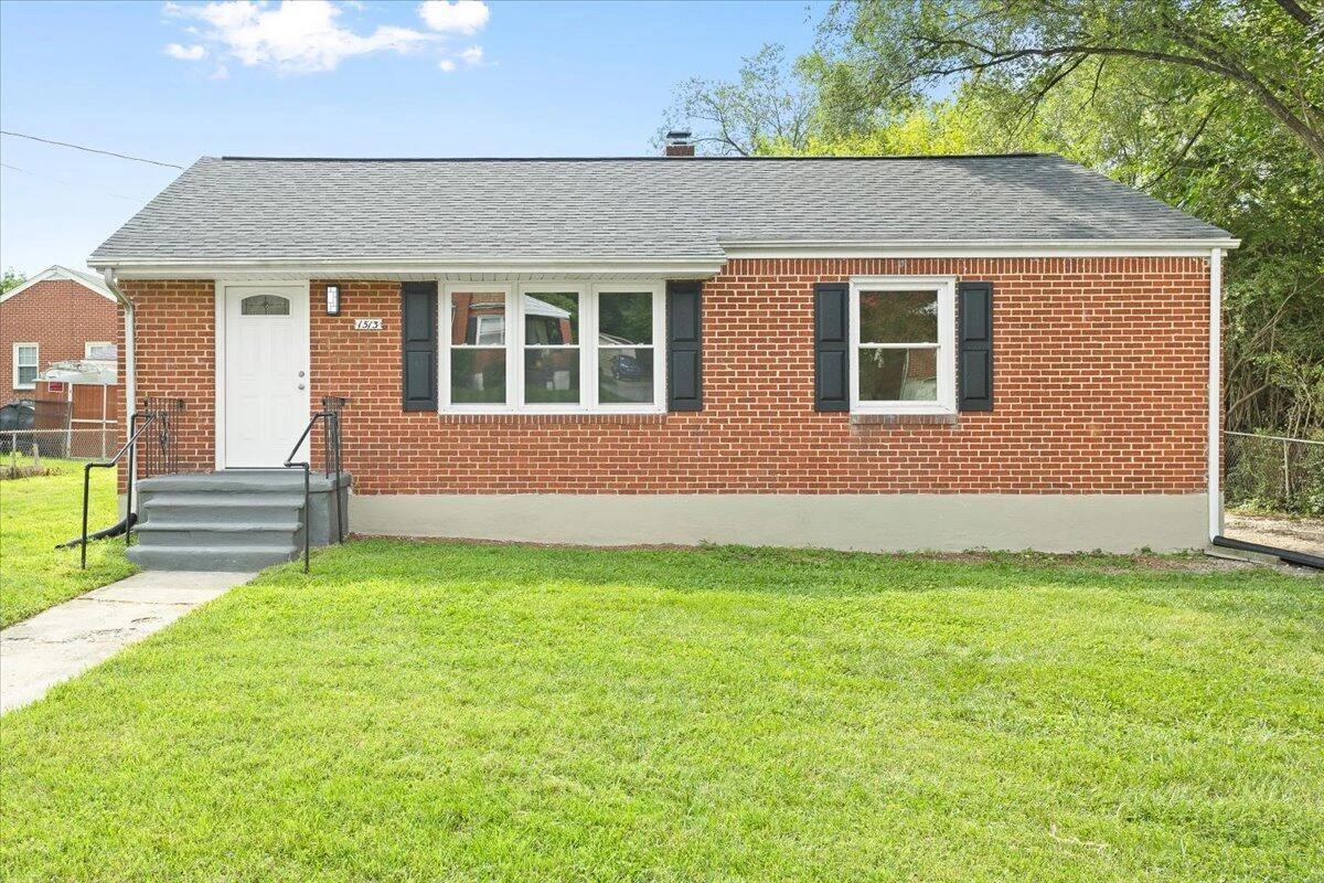 1513 Aspen ST NW