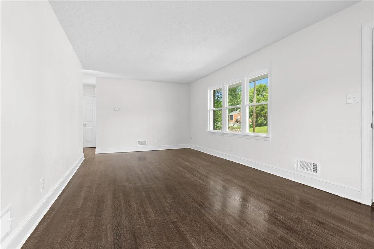 1513 Aspen ST NW - Photo 16