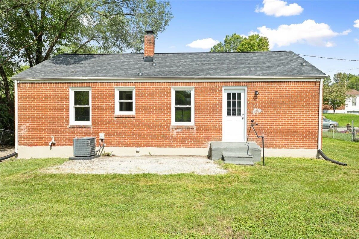1513 Aspen ST NW - Photo 20