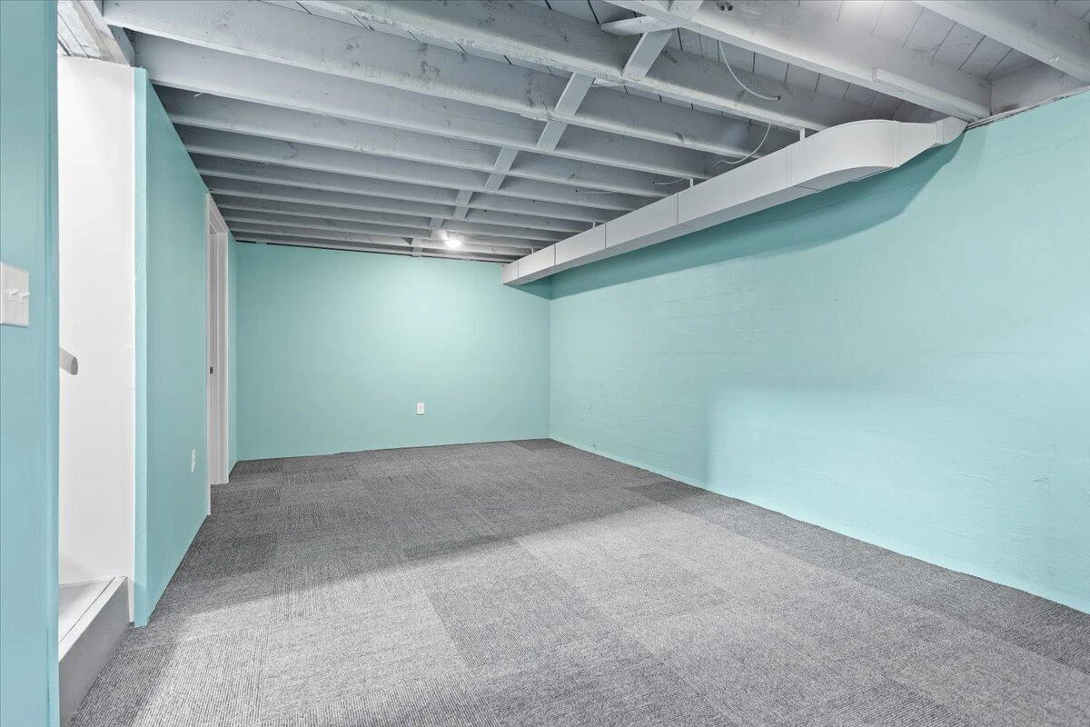 1513 Aspen ST NW - Photo 23