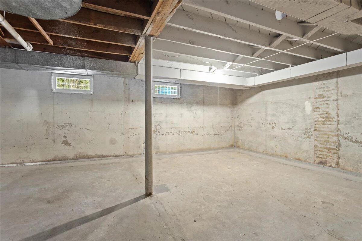 1513 Aspen ST NW - Photo 25