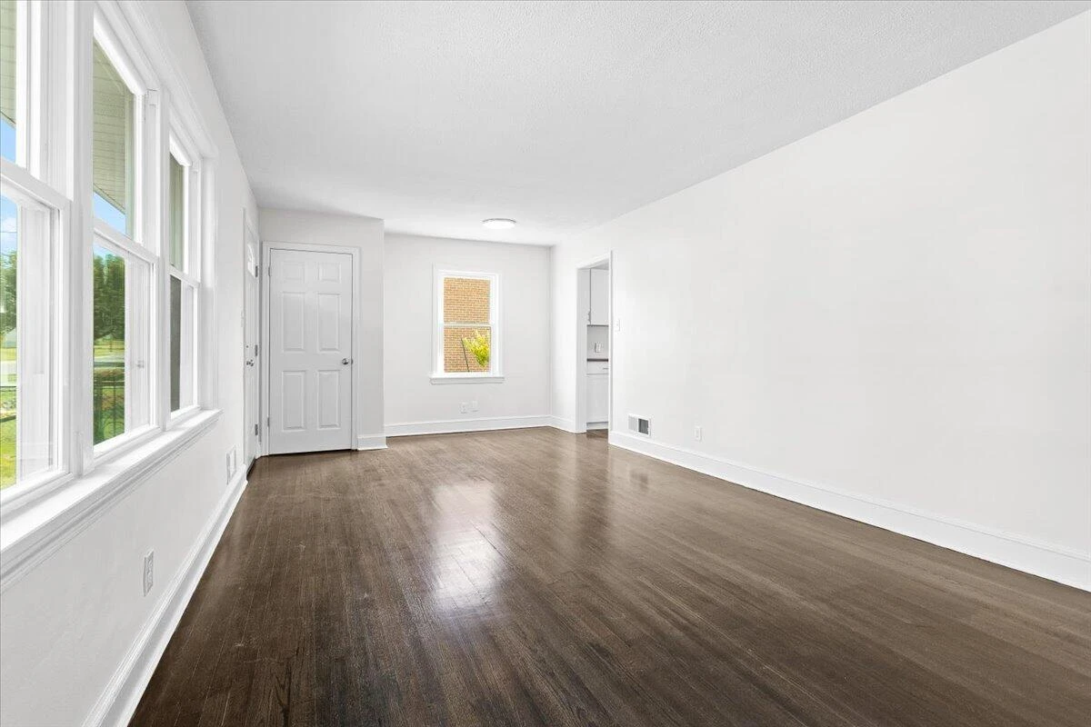 1513 Aspen ST NW - Photo 6