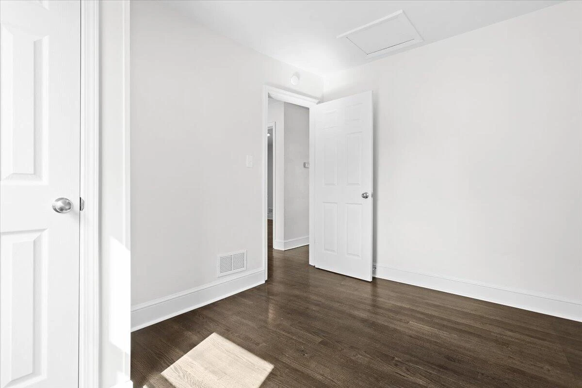 1513 Aspen ST NW - Photo 9