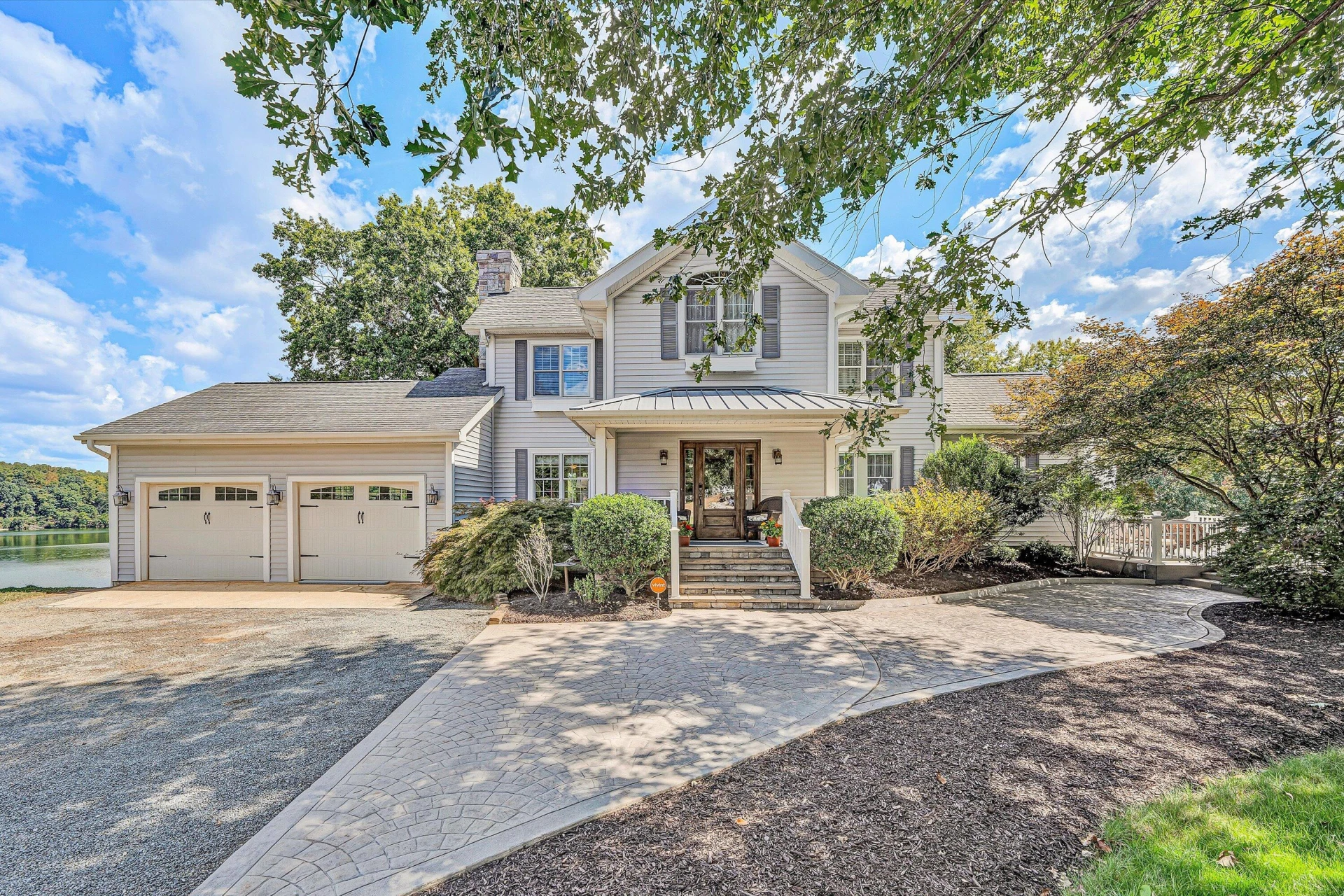 1031 Lake Breeze DR - Photo 12