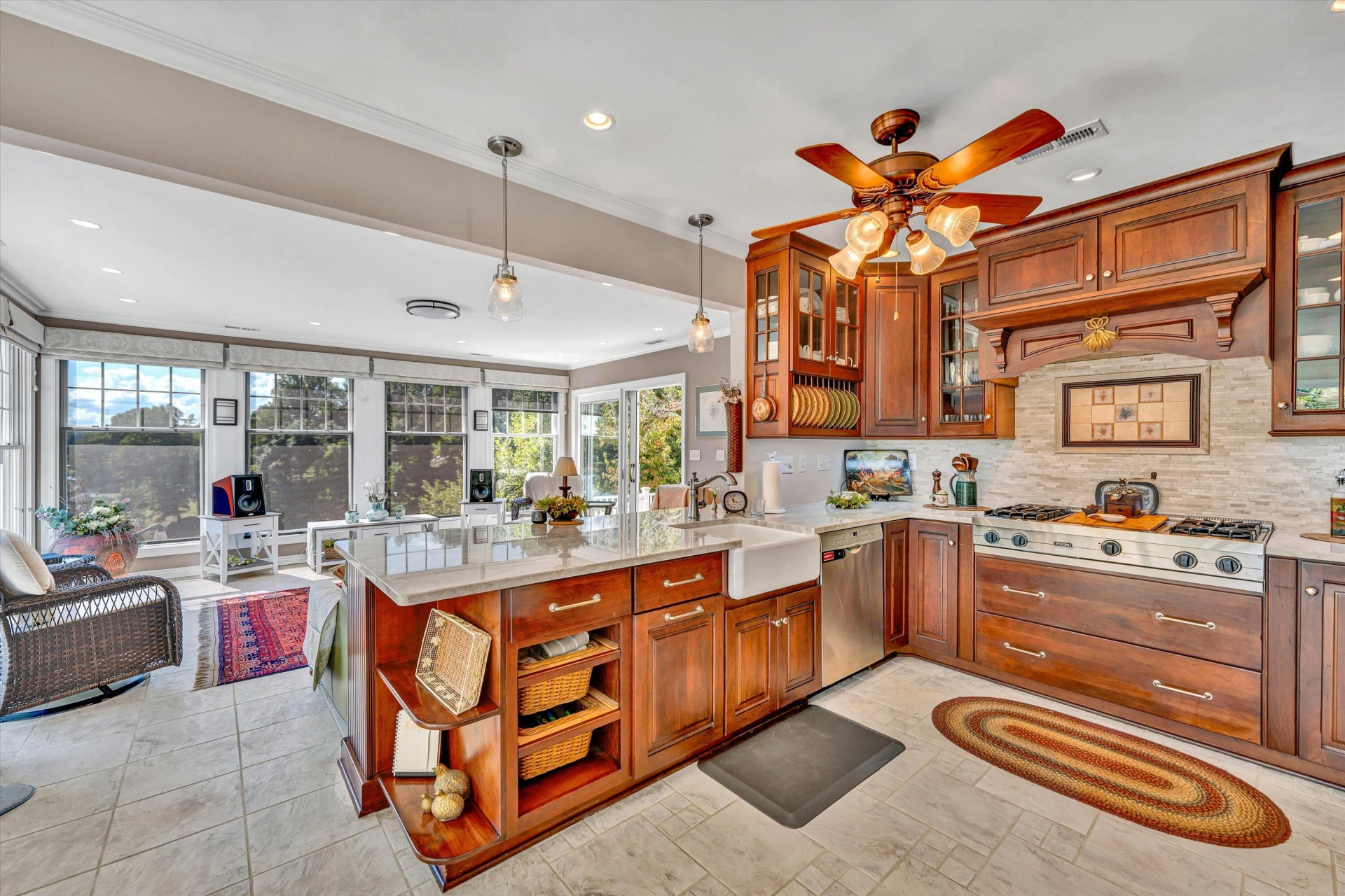 1031 Lake Breeze DR - Photo 18