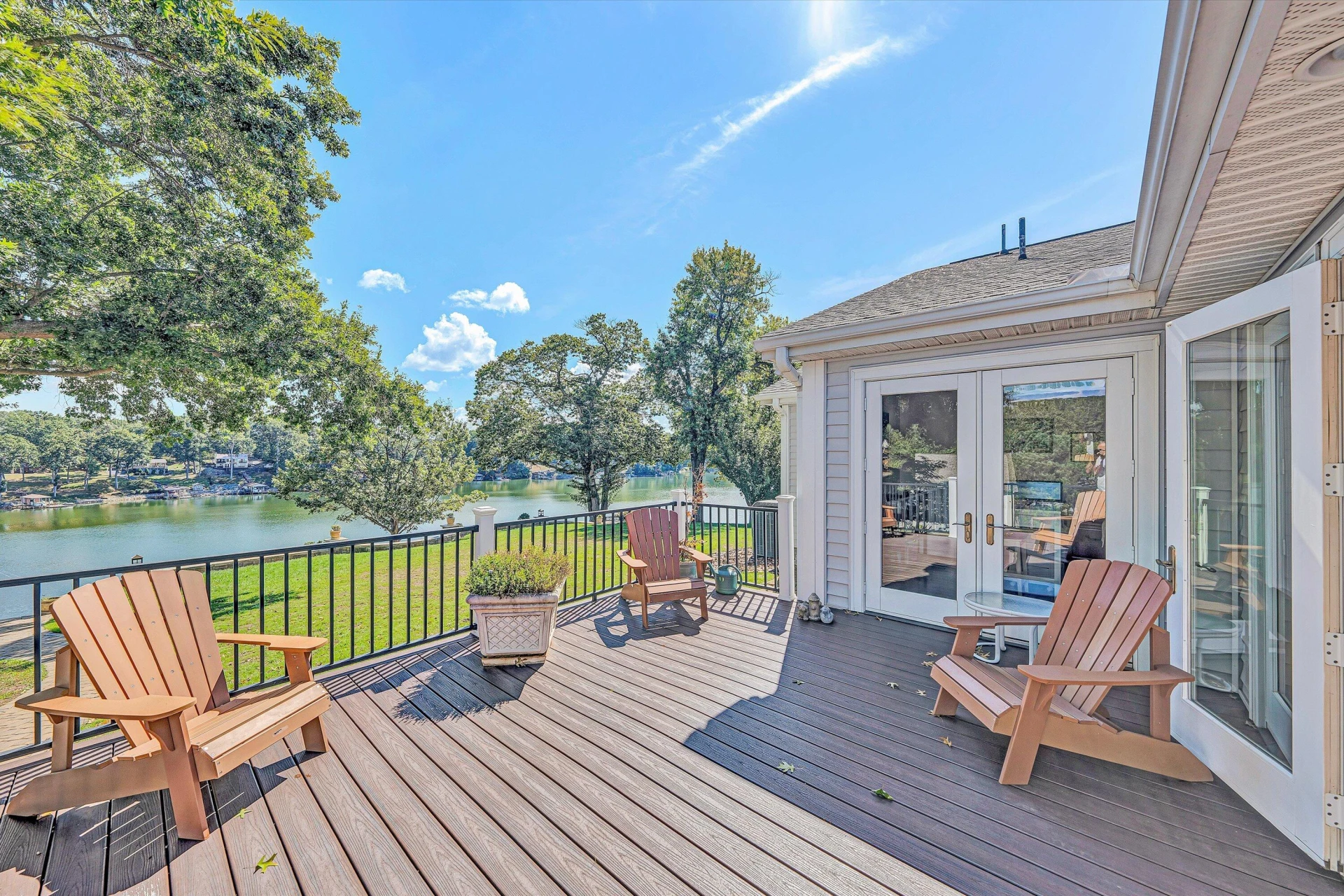 1031 Lake Breeze DR - Photo 36