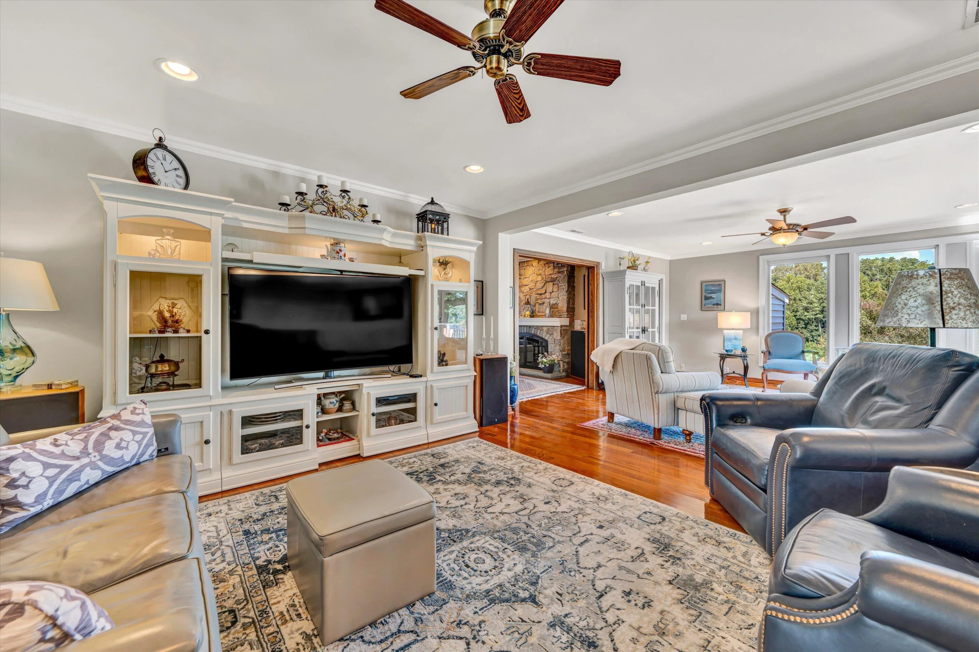 1031 Lake Breeze DR - Photo 37