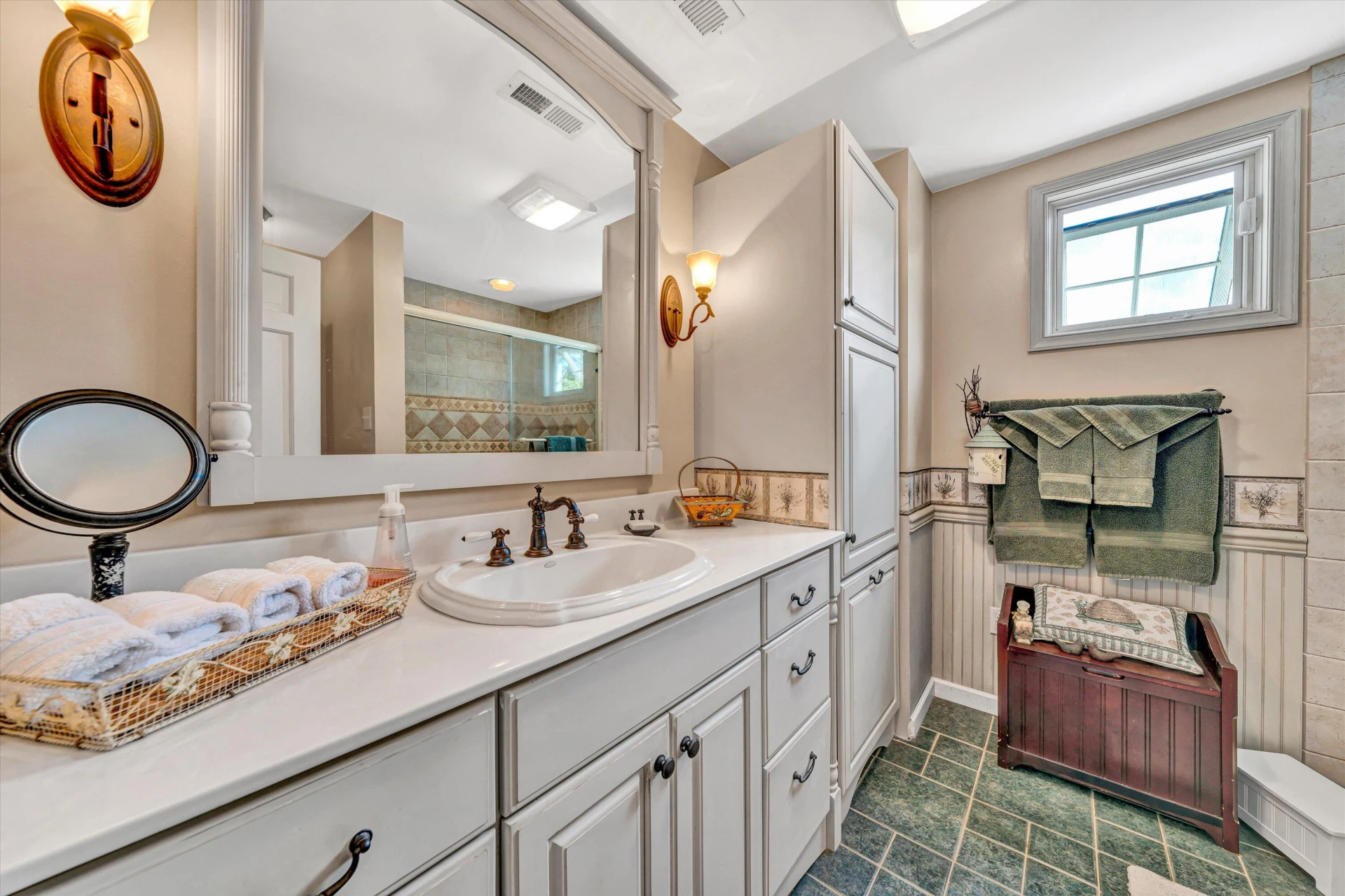 1031 Lake Breeze DR - Photo 52