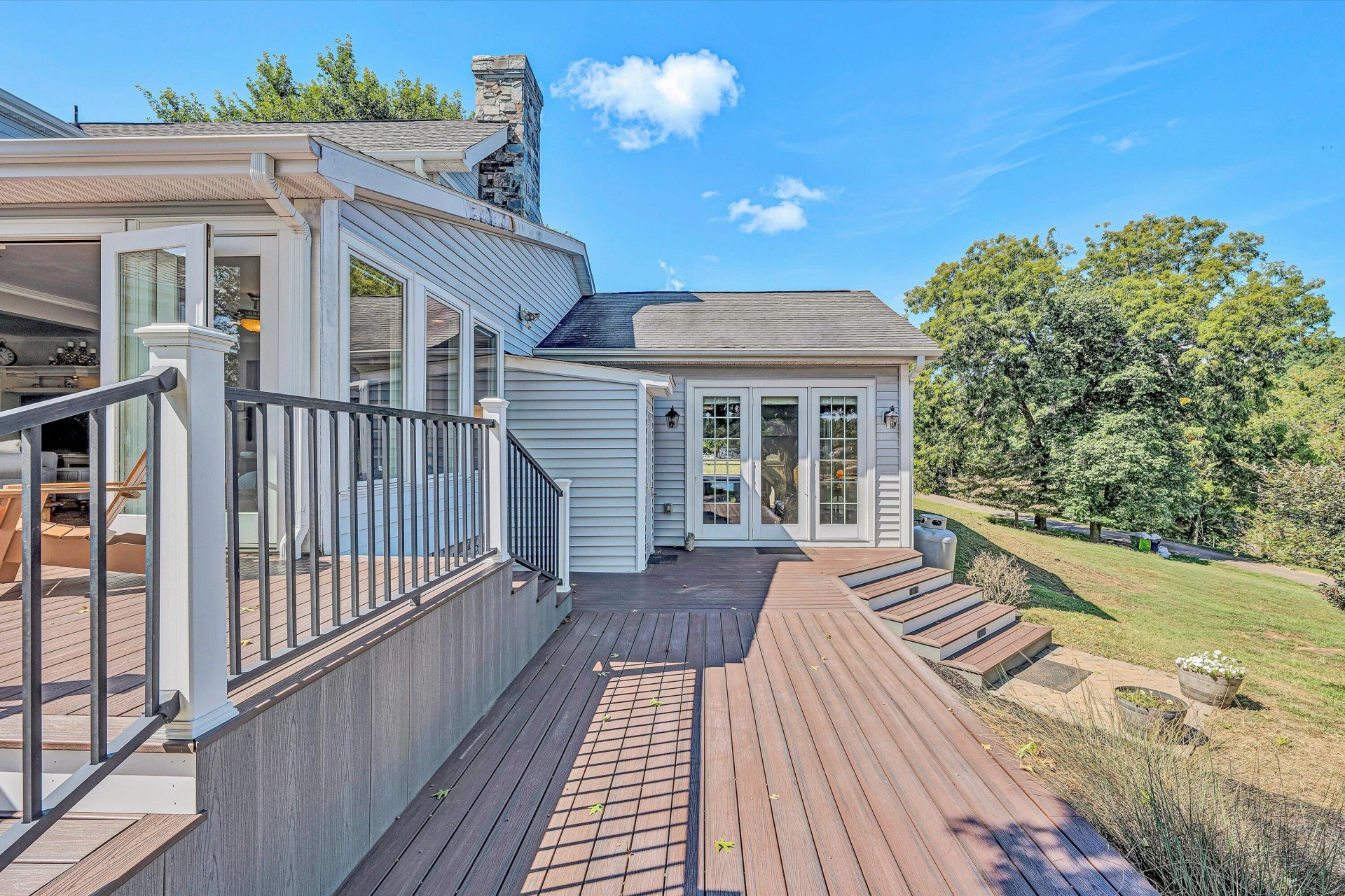 1031 Lake Breeze DR - Photo 56