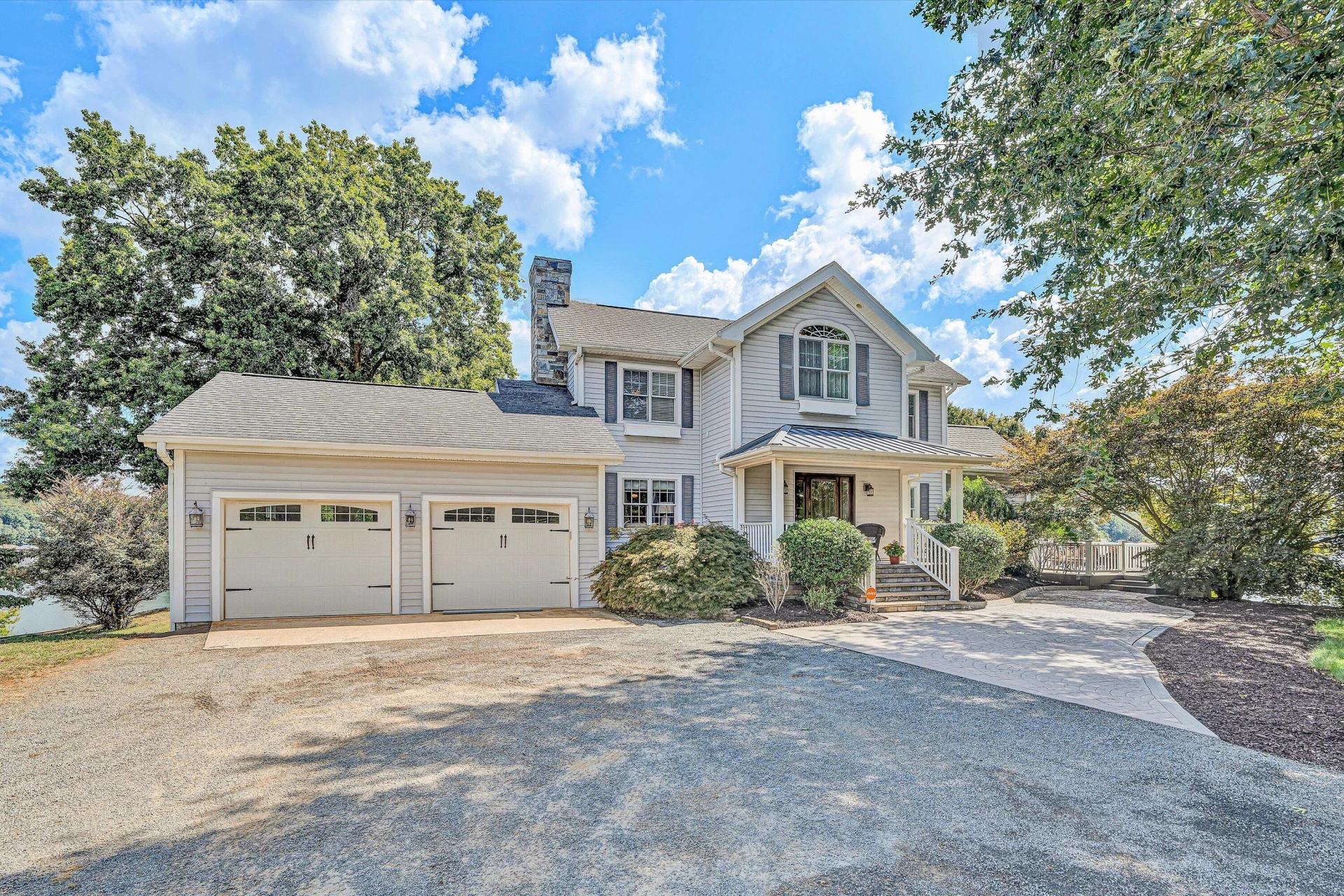 1031 Lake Breeze DR - Photo 7