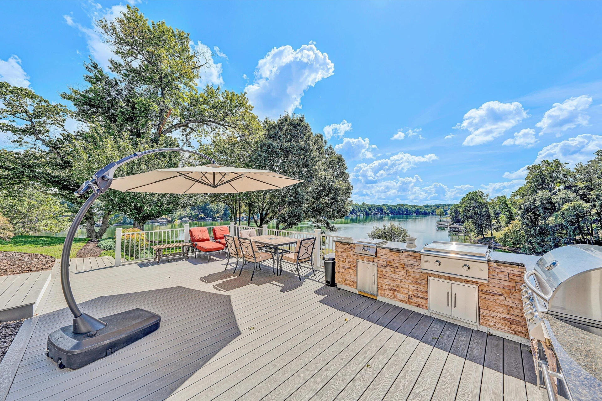 1031 Lake Breeze DR - Photo 74