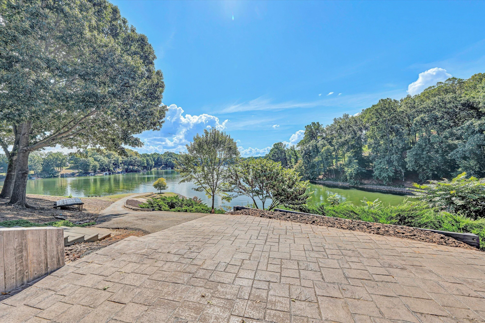 1031 Lake Breeze DR - Photo 80