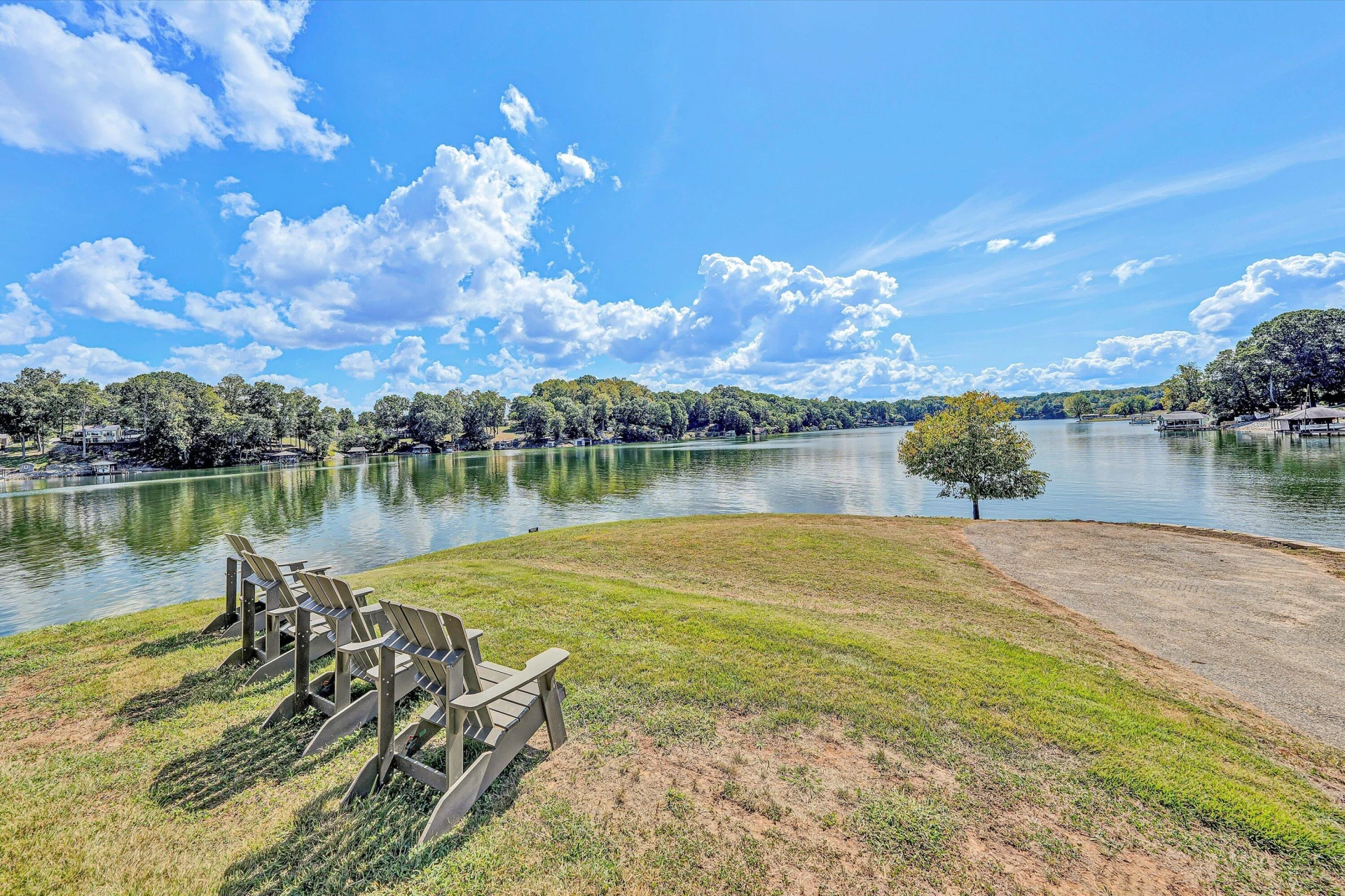 1031 Lake Breeze DR - Photo 83