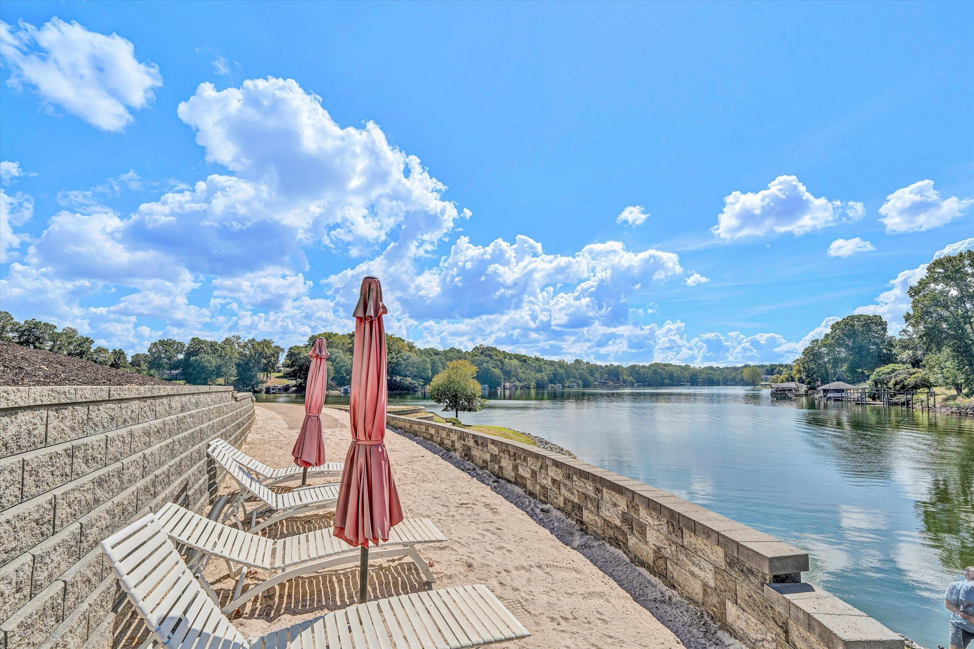 1031 Lake Breeze DR - Photo 87