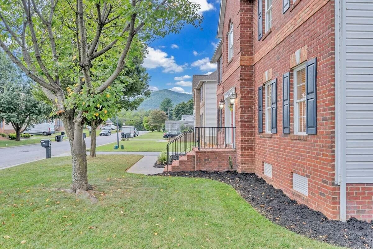 1429 Crutchfield ST - Photo 44