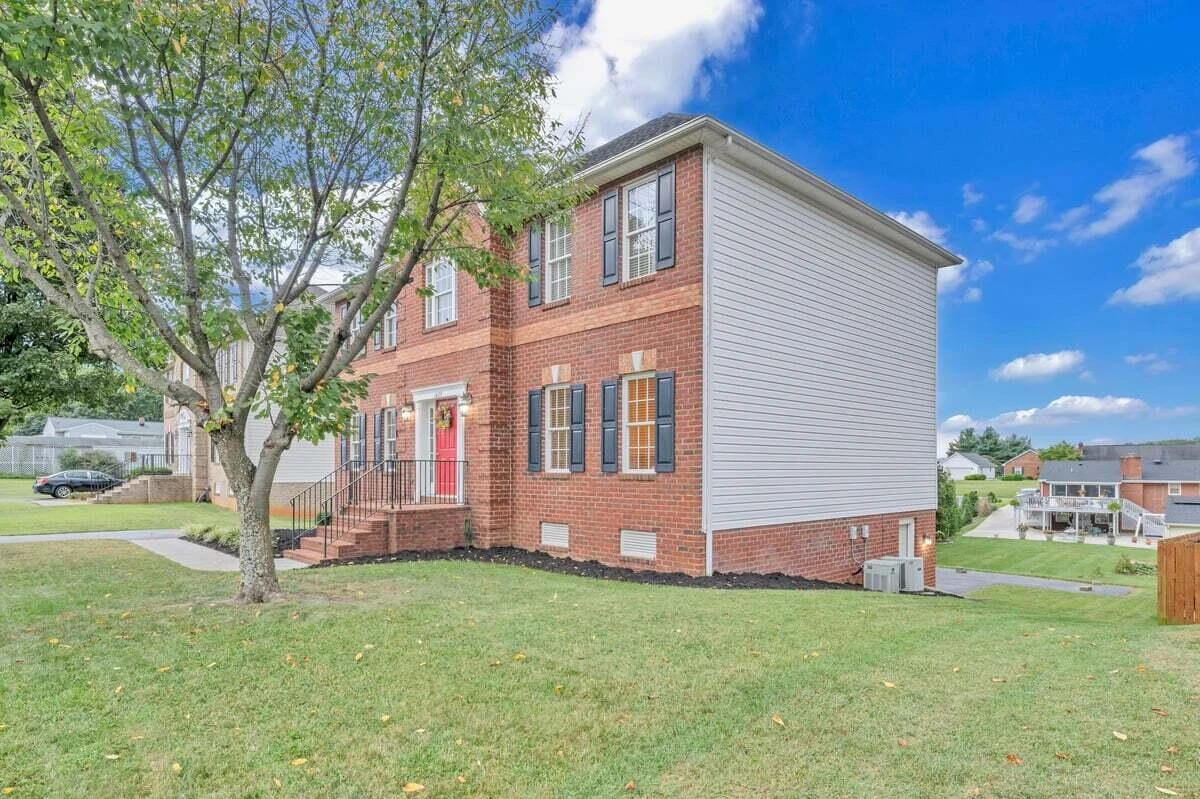 1429 Crutchfield ST - Photo 45