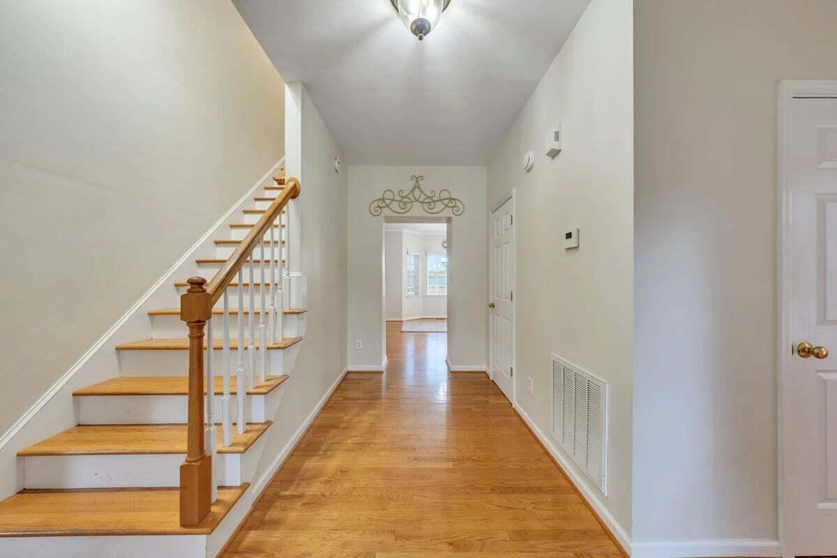 1429 Crutchfield ST - Photo 6