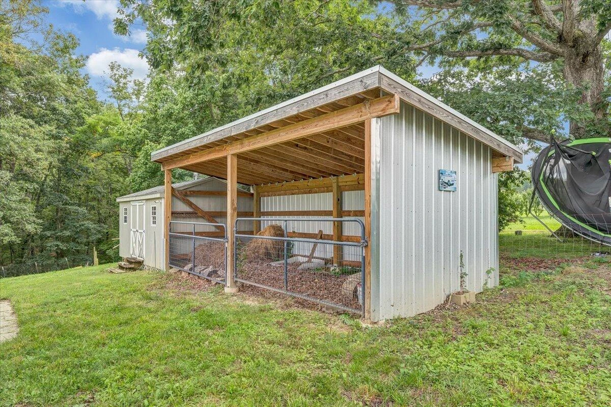 4166 White Oak DR - Photo 2
