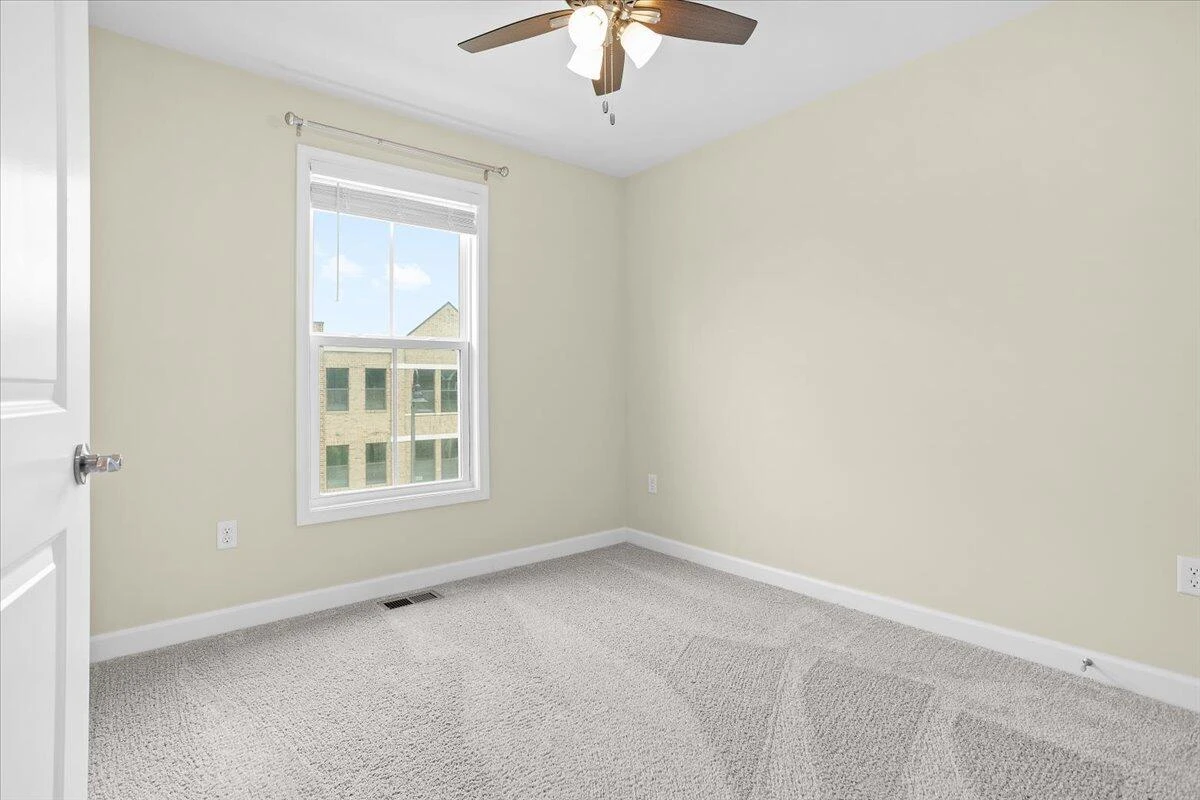 79 Broad ST - Photo 27