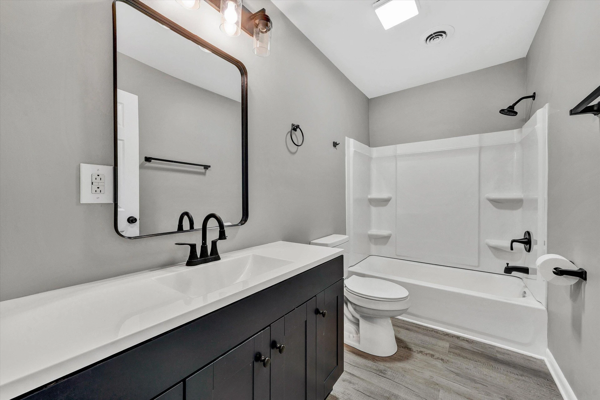 2132 Bainbridge DR - Photo 13