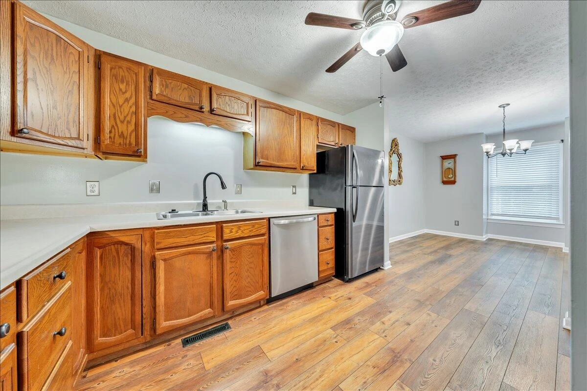 101 Crescent ST #APT A2 - Photo 8