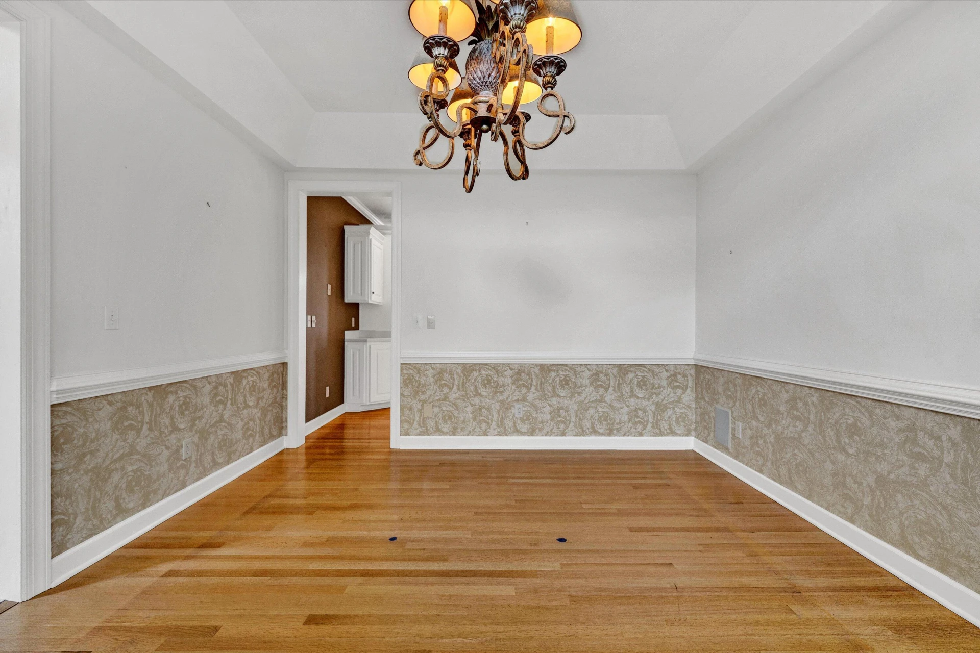 561 Ashley WAY - Photo 15