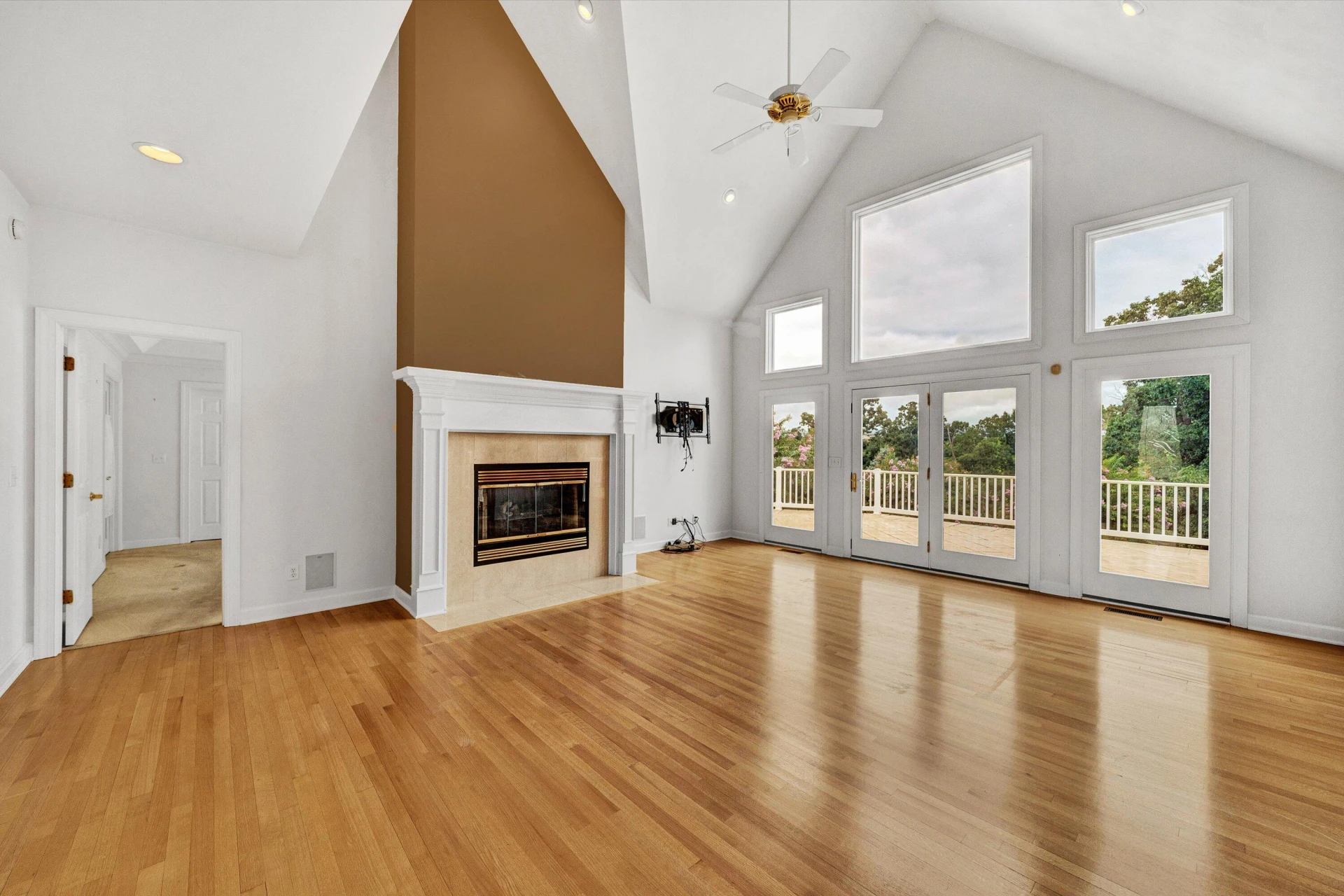 561 Ashley WAY - Photo 17