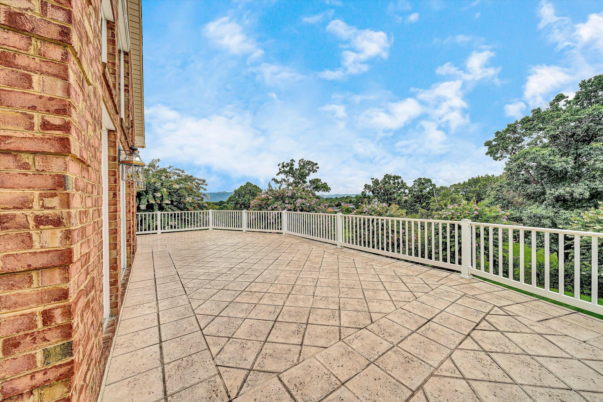 561 Ashley WAY - Photo 27