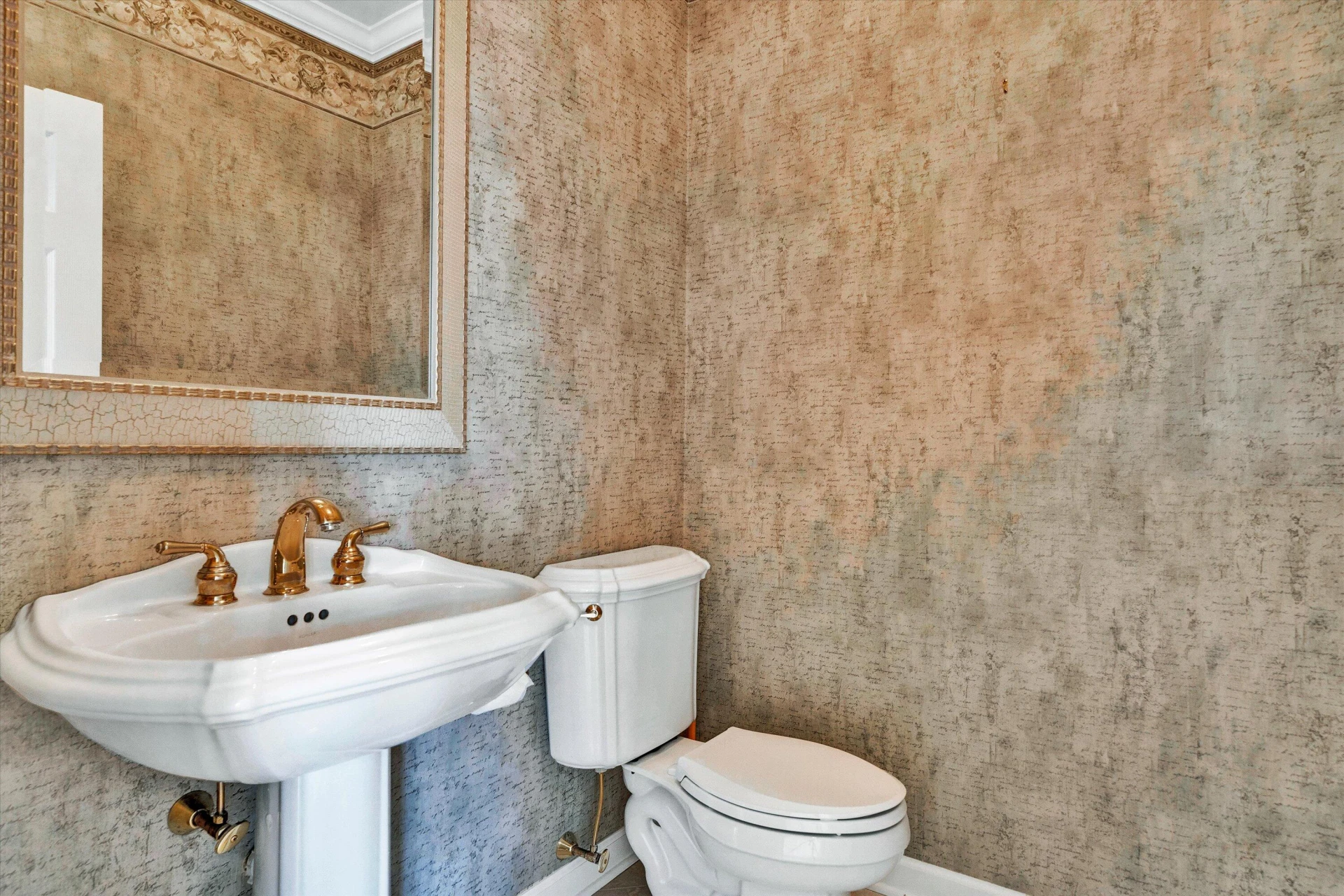 561 Ashley WAY - Photo 12